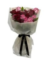 Sweetheart Valentine’s bouquet of red and pink roses by Flowsent – flower delivery in Cairo and Giza