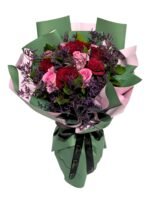 Lovely Valentine’s bouquet of red and white roses with limonium by Flowsent – flower delivery in Cairo and Giza