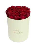 Love Note Valentine’s flower box with 15 red roses by Flowsent – flower delivery in Cairo and Giza