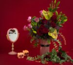 Blush Kiss Valentine’s flower arrangement with red and pink roses in a pink porcelain vase by Flowsent – flower delivery in Cairo and Giza